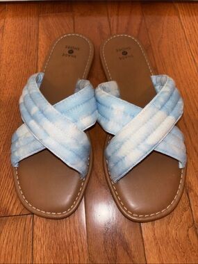 Women’s Blue Tie-Dye Crisscross Slide Sandals